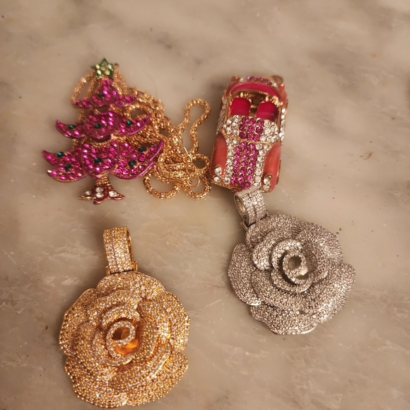 Assorted Rhinestone Pendants - Picture 2 of 7